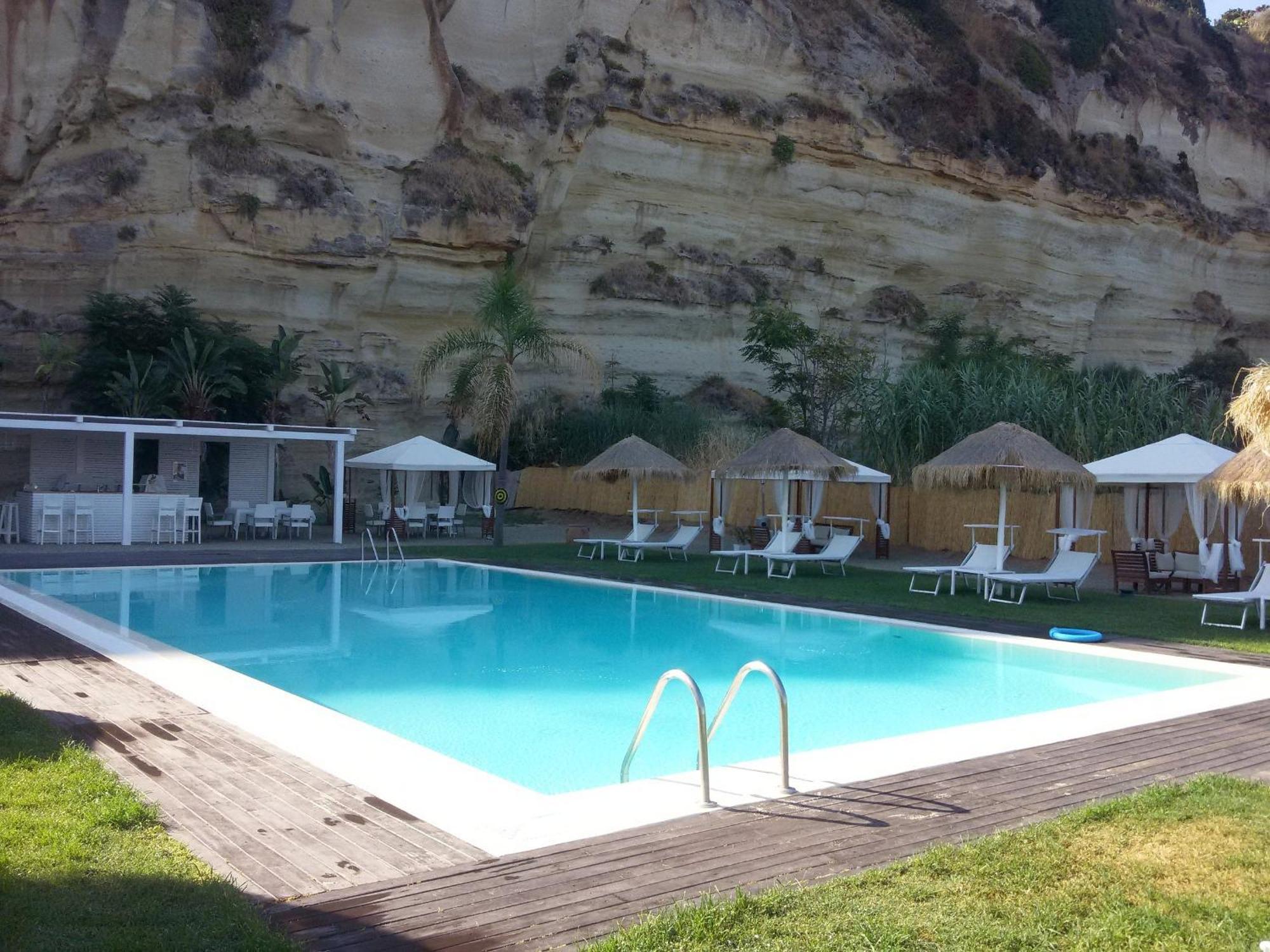 Borgo Di Riaci Beach Resort Santa Domenica  Dış mekan fotoğraf