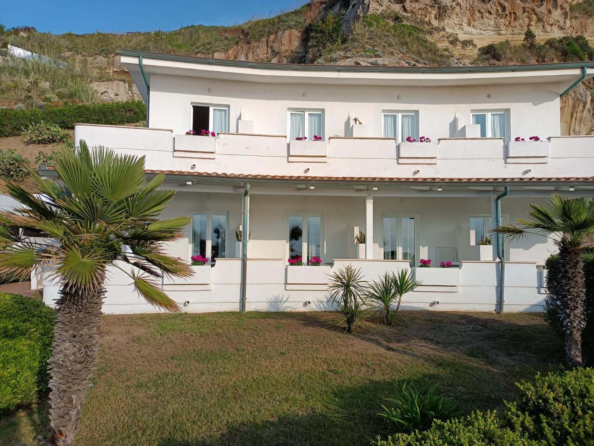 Borgo Di Riaci Beach Resort Santa Domenica  Dış mekan fotoğraf