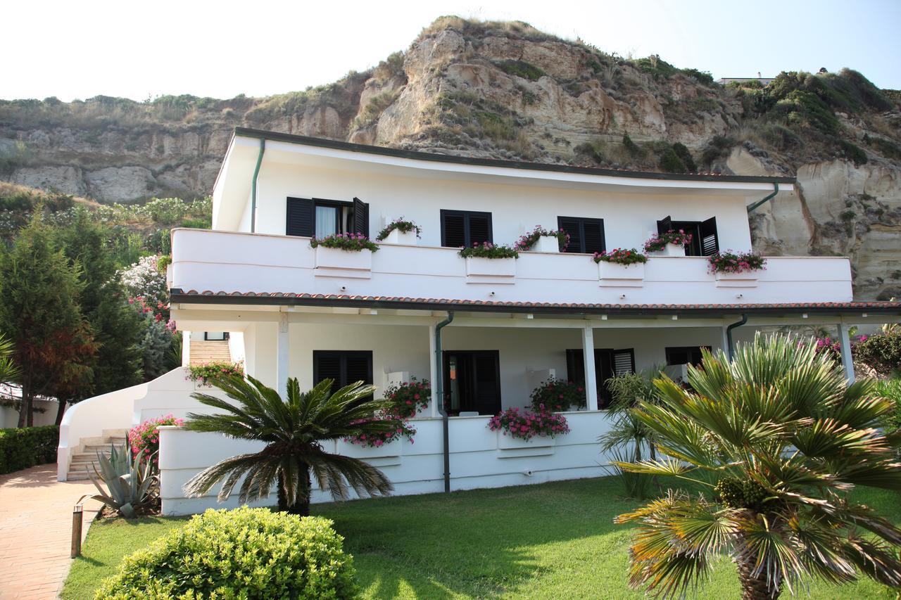 Borgo Di Riaci Beach Resort Santa Domenica  Dış mekan fotoğraf