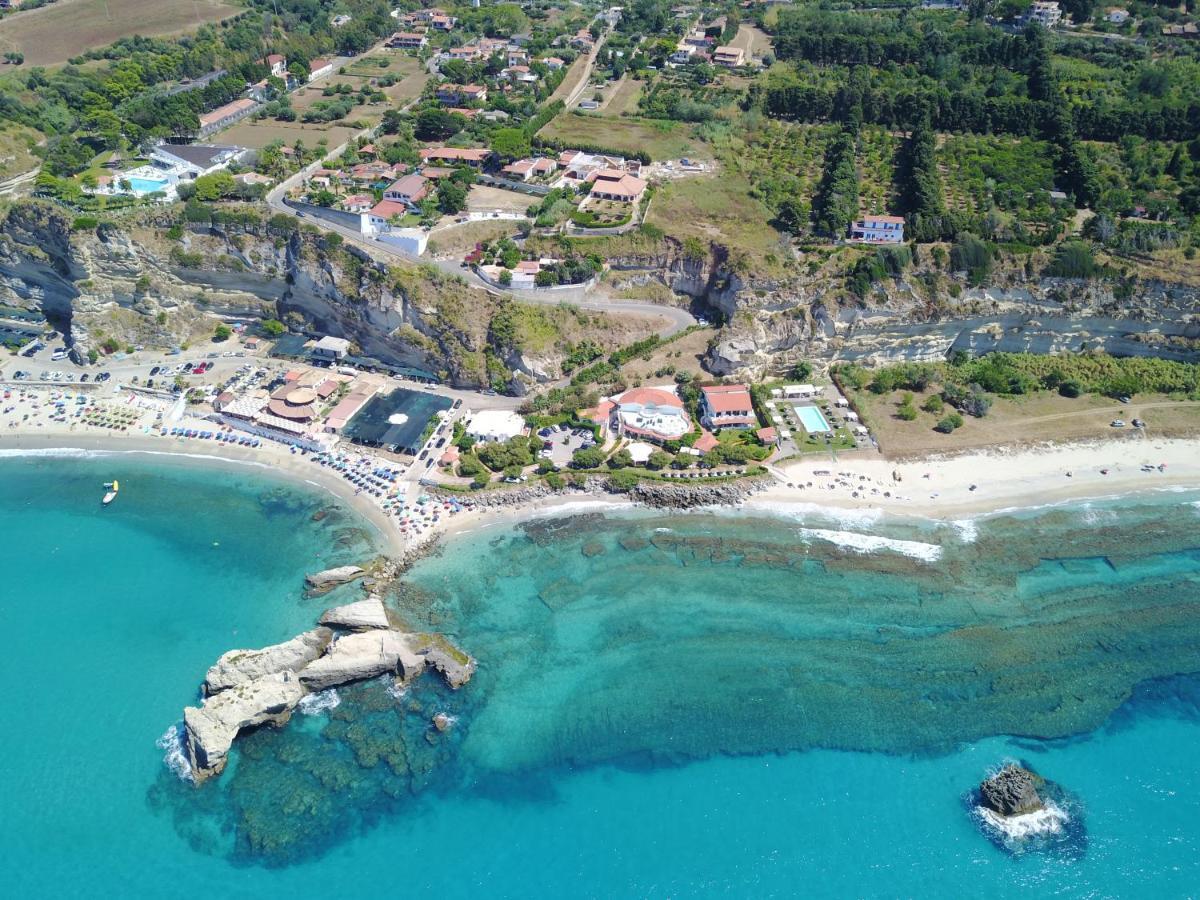 Borgo Di Riaci Beach Resort Santa Domenica  Dış mekan fotoğraf